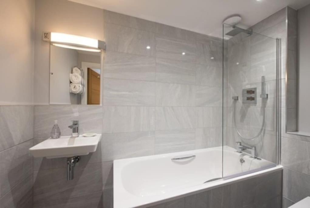 Beautiful, Spacious 1 Bed Flat Brentwood Extérieur photo