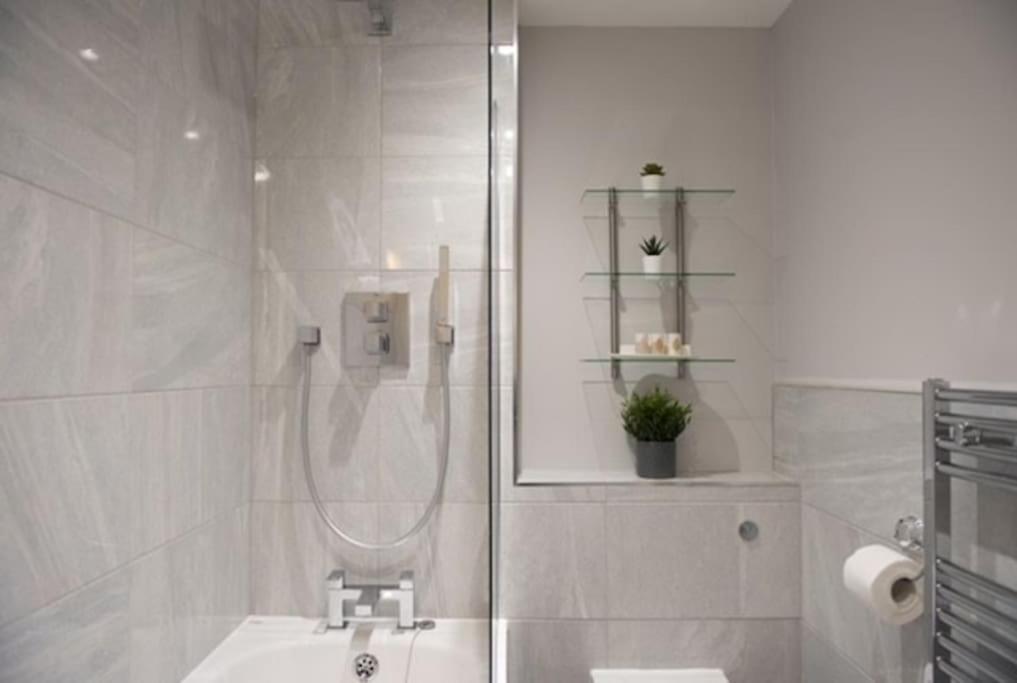 Beautiful, Spacious 1 Bed Flat Brentwood Extérieur photo