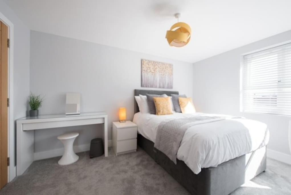 Beautiful, Spacious 1 Bed Flat Brentwood Extérieur photo
